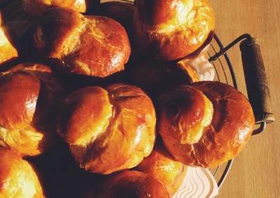 Warm brioche a tetes